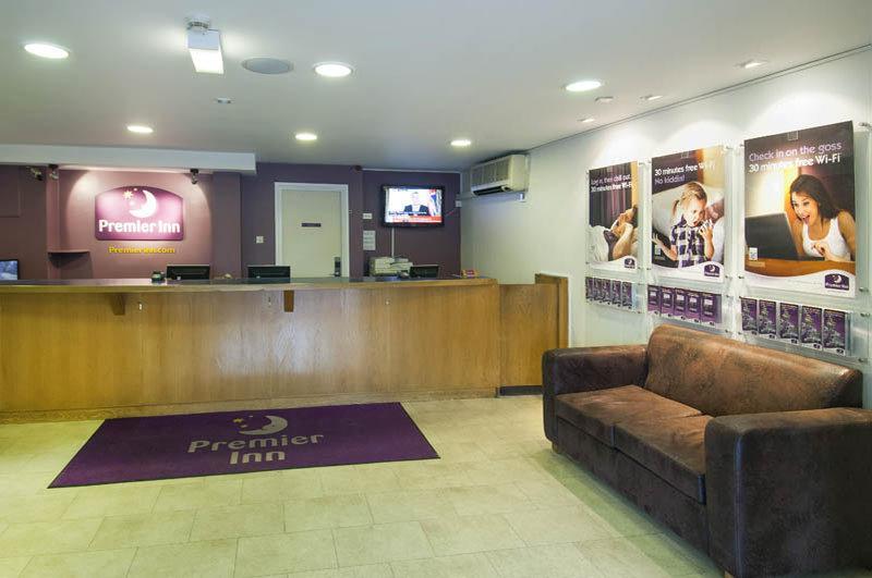 Premier Inn Leeds City Centre Екстериор снимка