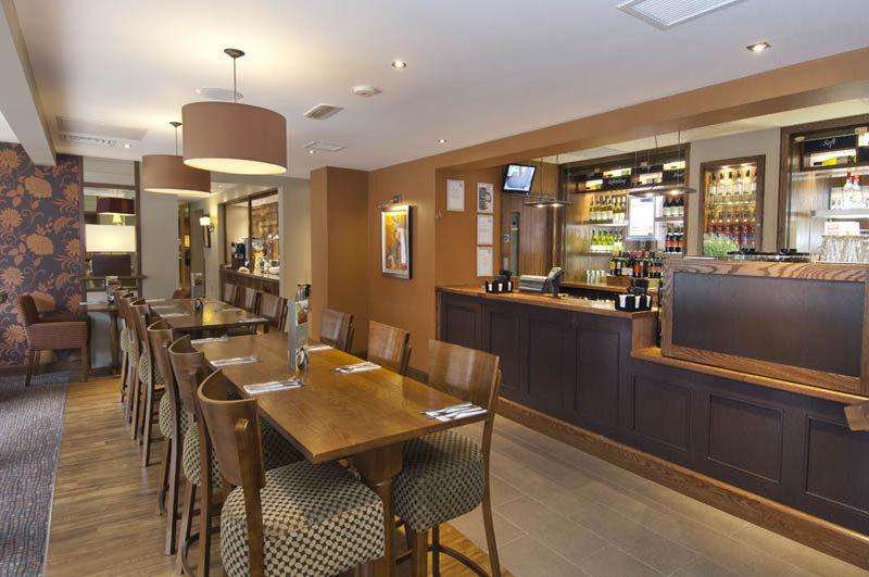 Premier Inn Leeds City Centre Екстериор снимка